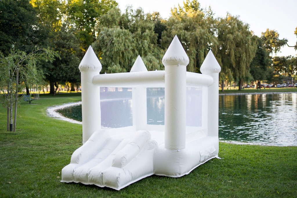Mini Ava - White Bounce House with Cone Tops