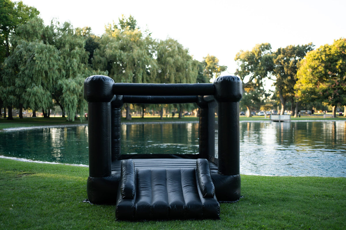Mini Luna - Black Bounce House