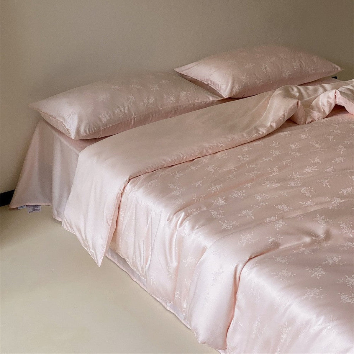 Grace Silky Floral Luxury Bedding Set / Pink