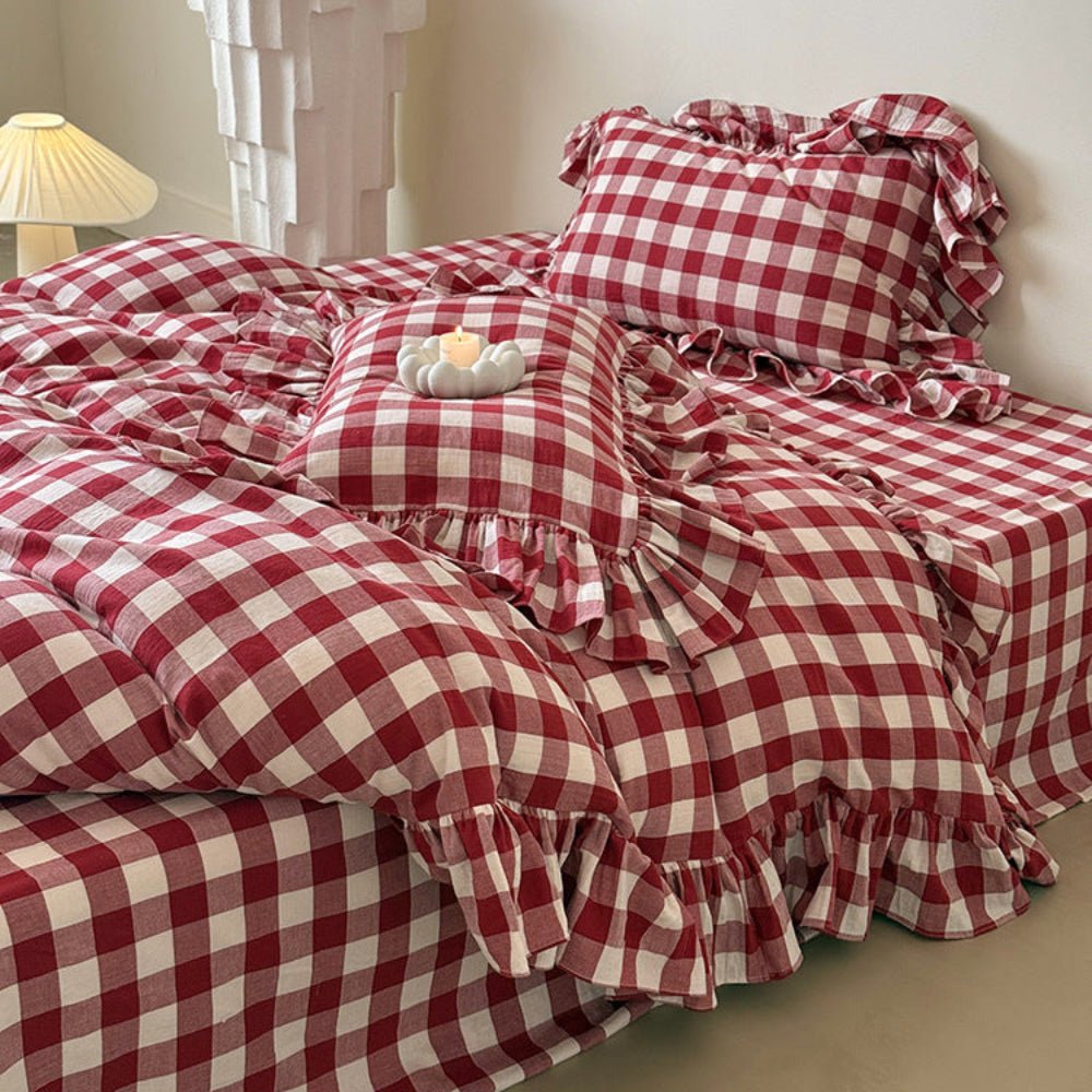 Hattie Gingham Ruffle Bedding Set / Red