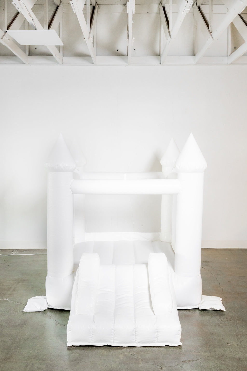 Mini Ava - White Bounce House with Cone Tops