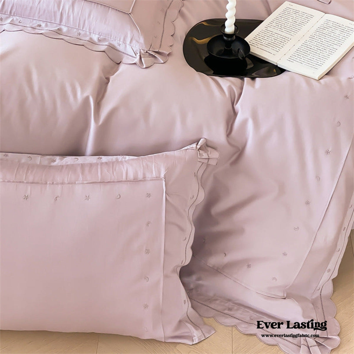 Star Gaze Short Cake Ruffle Bedding Set / White
